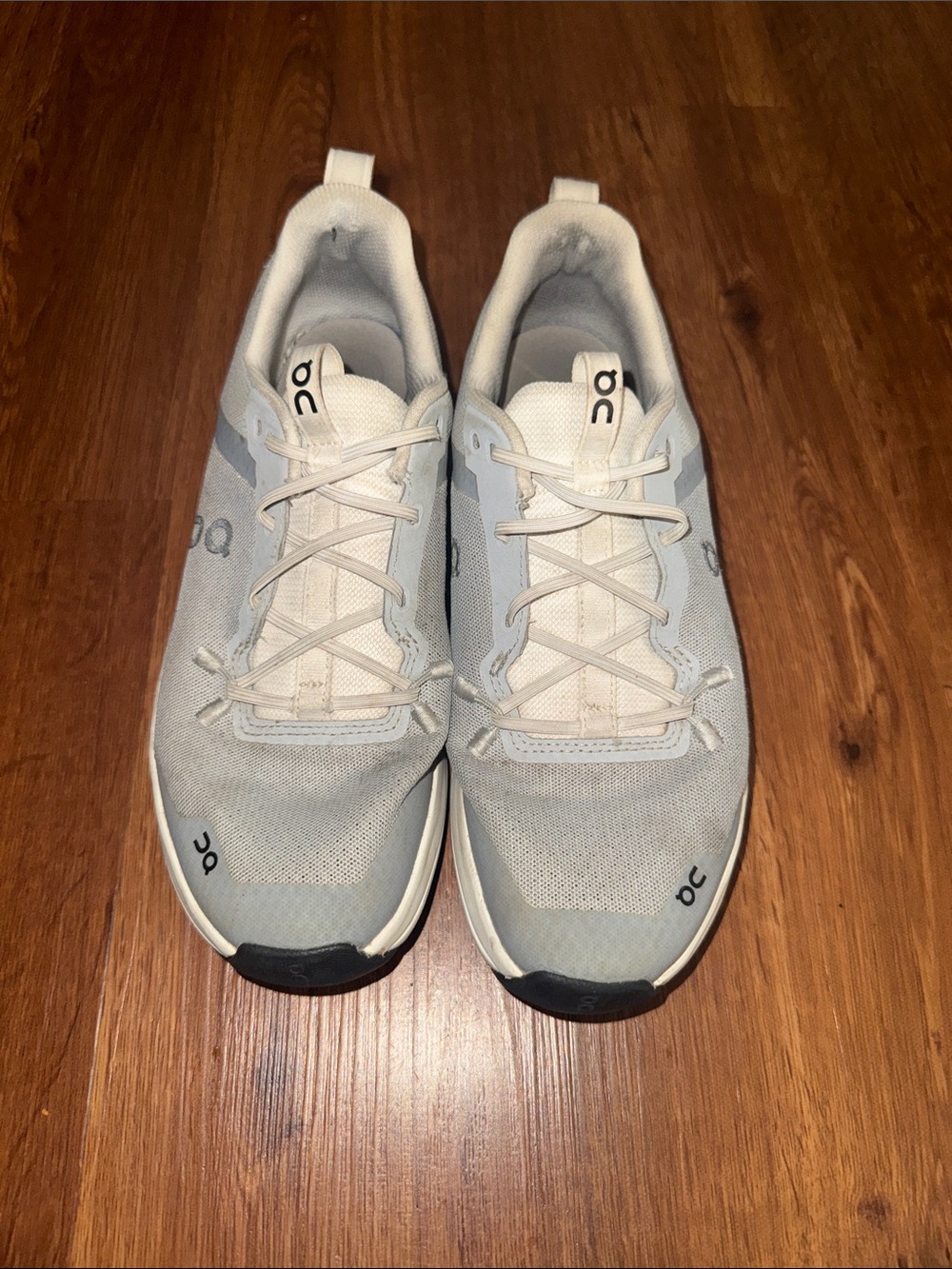 On Running boys Lightweight Running Sneakers in Light Gray and White